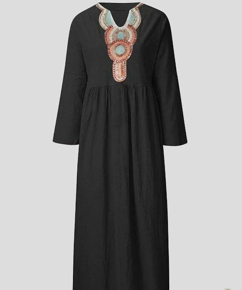 LD Leisure dress with long sleeves and V-neckline