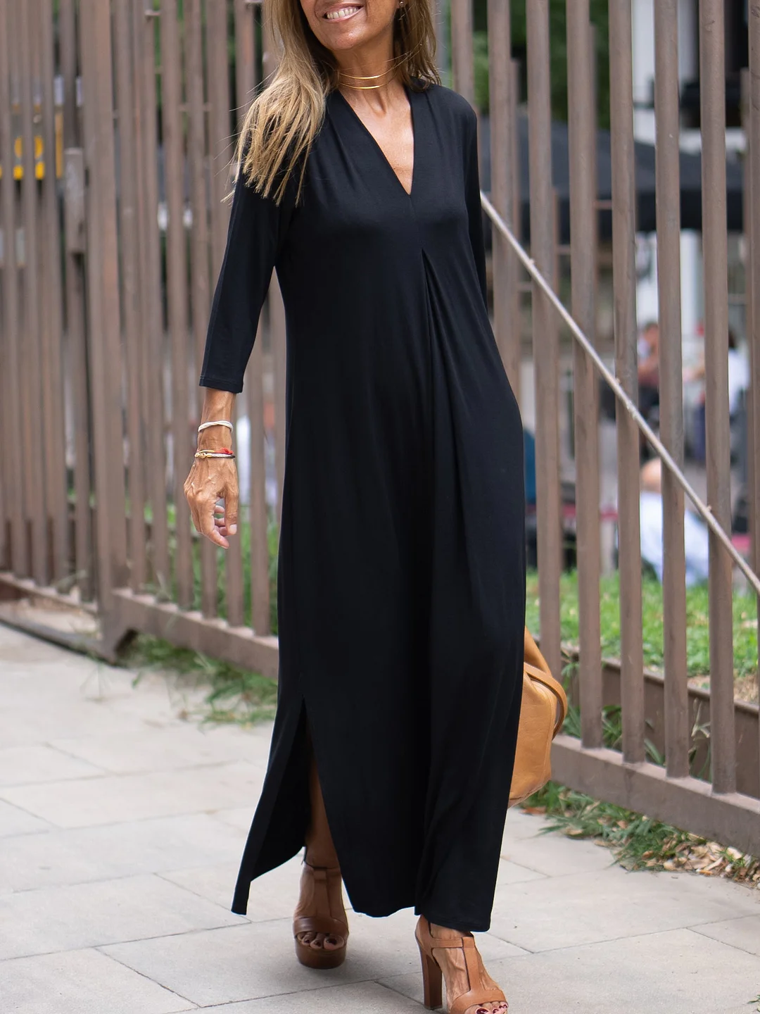 Mc | Simple and comfortable casual V-neck dress