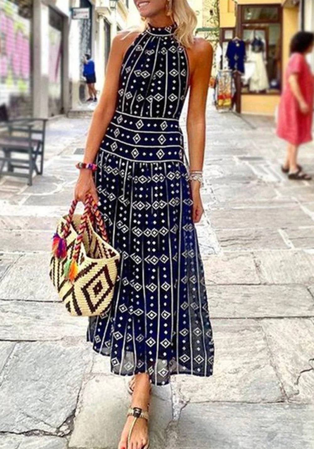 LP | Long dress, sleeveless, with printed halter neckline