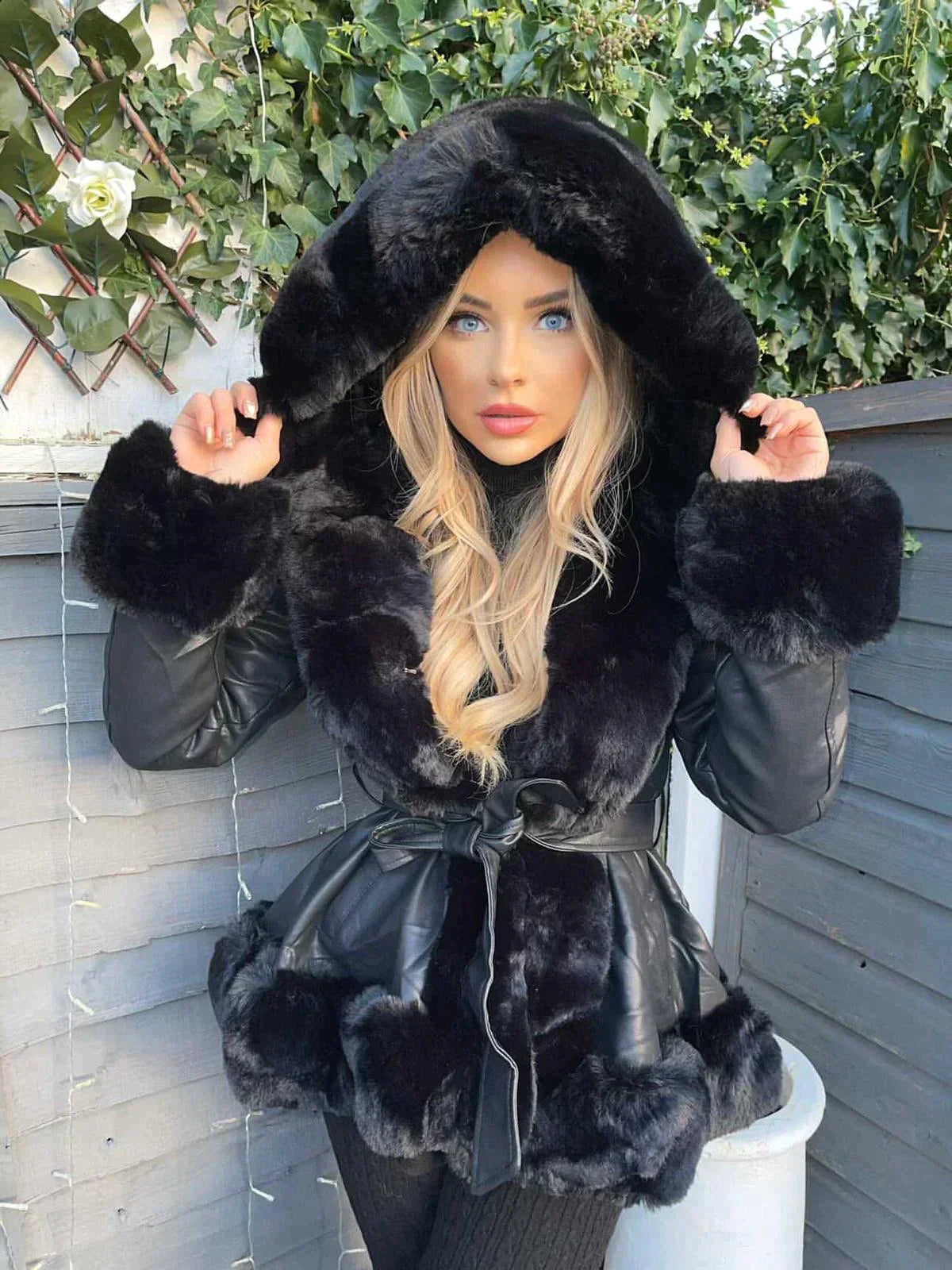 Lina | Women's Winter Coat with Hood Chic and Comfortable
