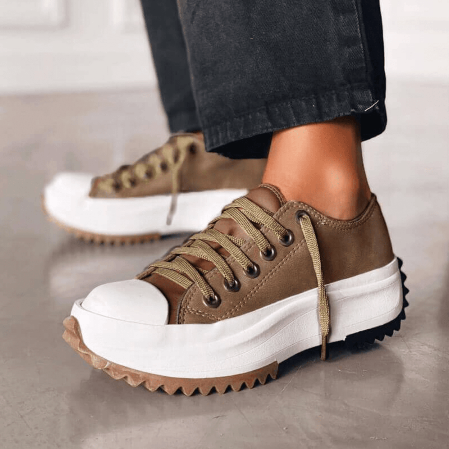 Jinky Sneakers | Scarpe stringate con piattaforma di tendenza