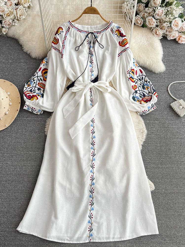 LP | Vintage Embroidered Dress