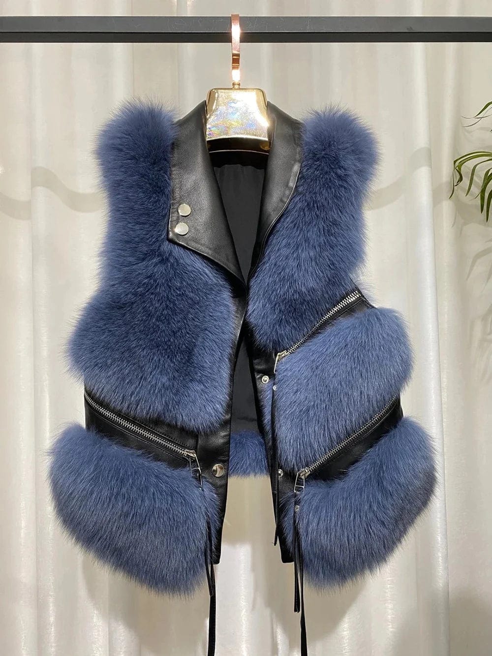 LP | Large vest in genuine fox fur with zipper