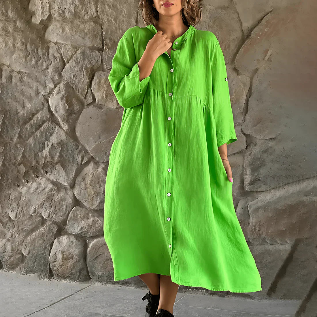 LP | Linen dress-shirt, fitted, with button closure