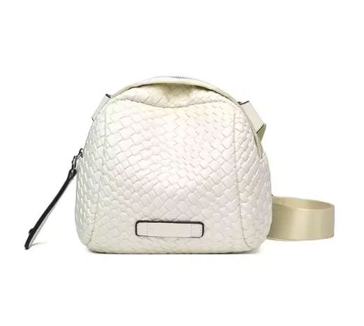 LP | Shoulder bag with woven pattern 2024