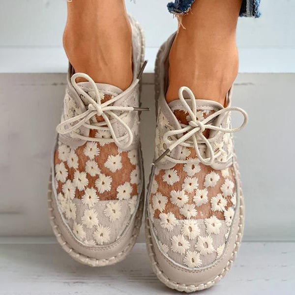 Fleurine - Comfortable sneakers with embroidery
