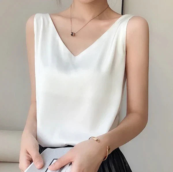 Nora - Silky, elegant and airy top for women