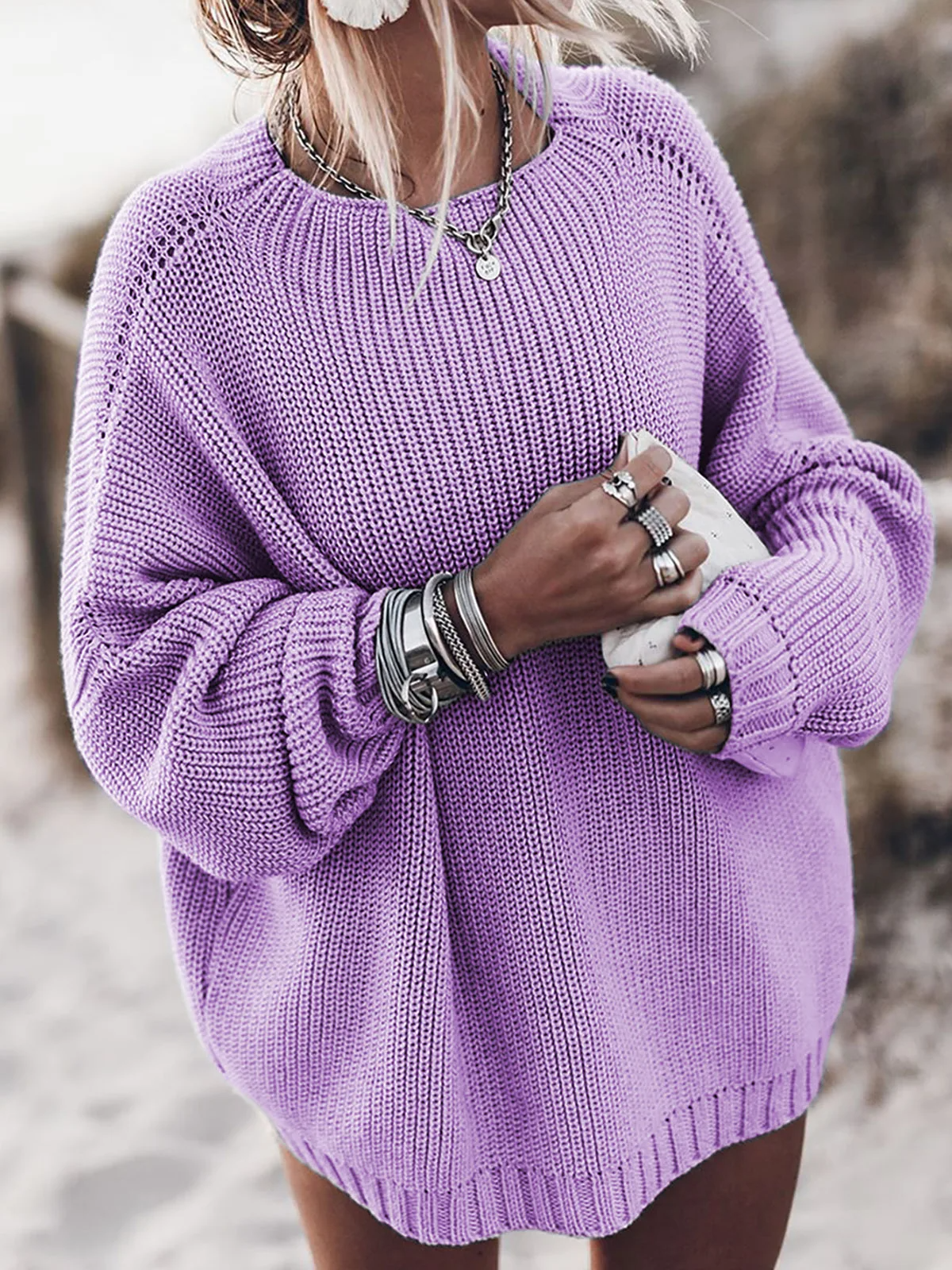 LP | Fashionable and minimalist winter sweater