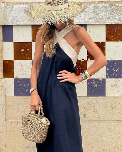 LD | Elegant dress with halterneck and fashionable cross collar