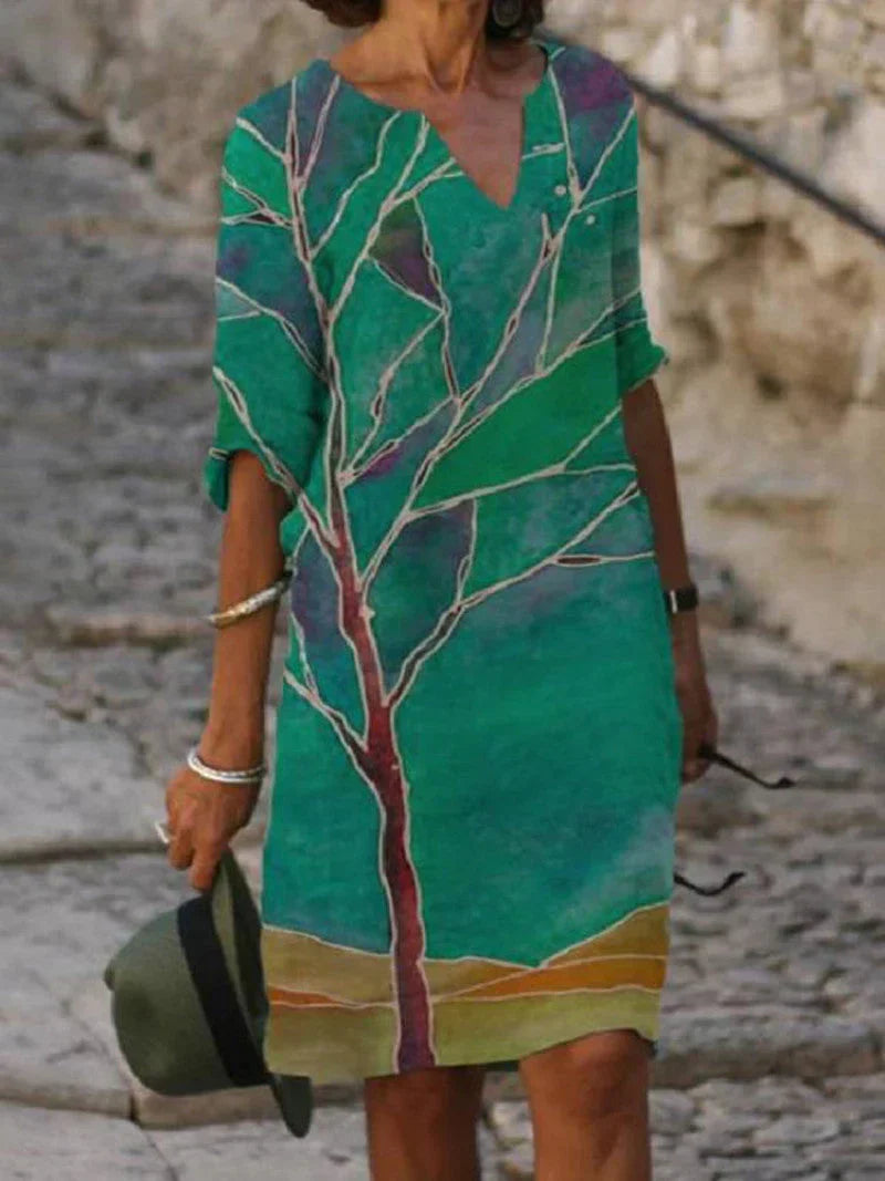 LP | Spring dress with V-neck and three-quarter sleeves