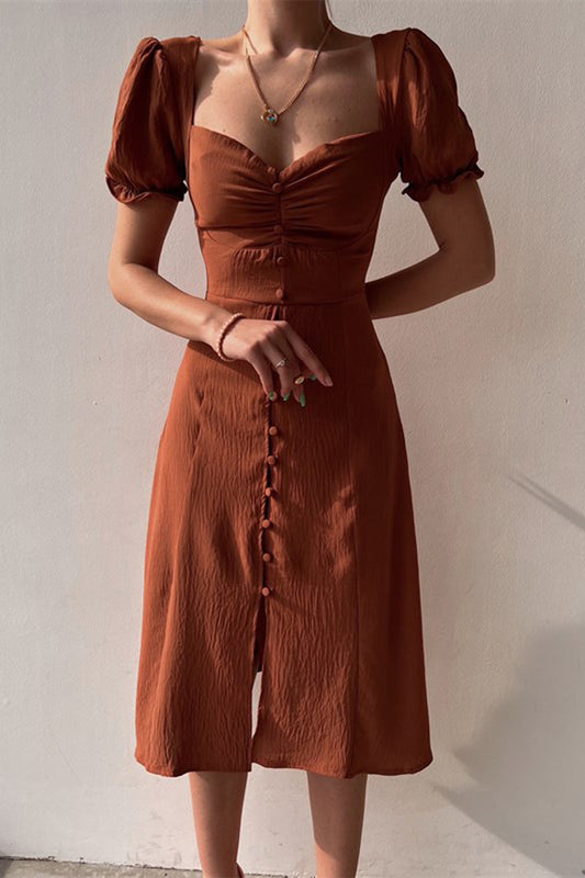Short dress with V-neck, puff sleeves and button closure