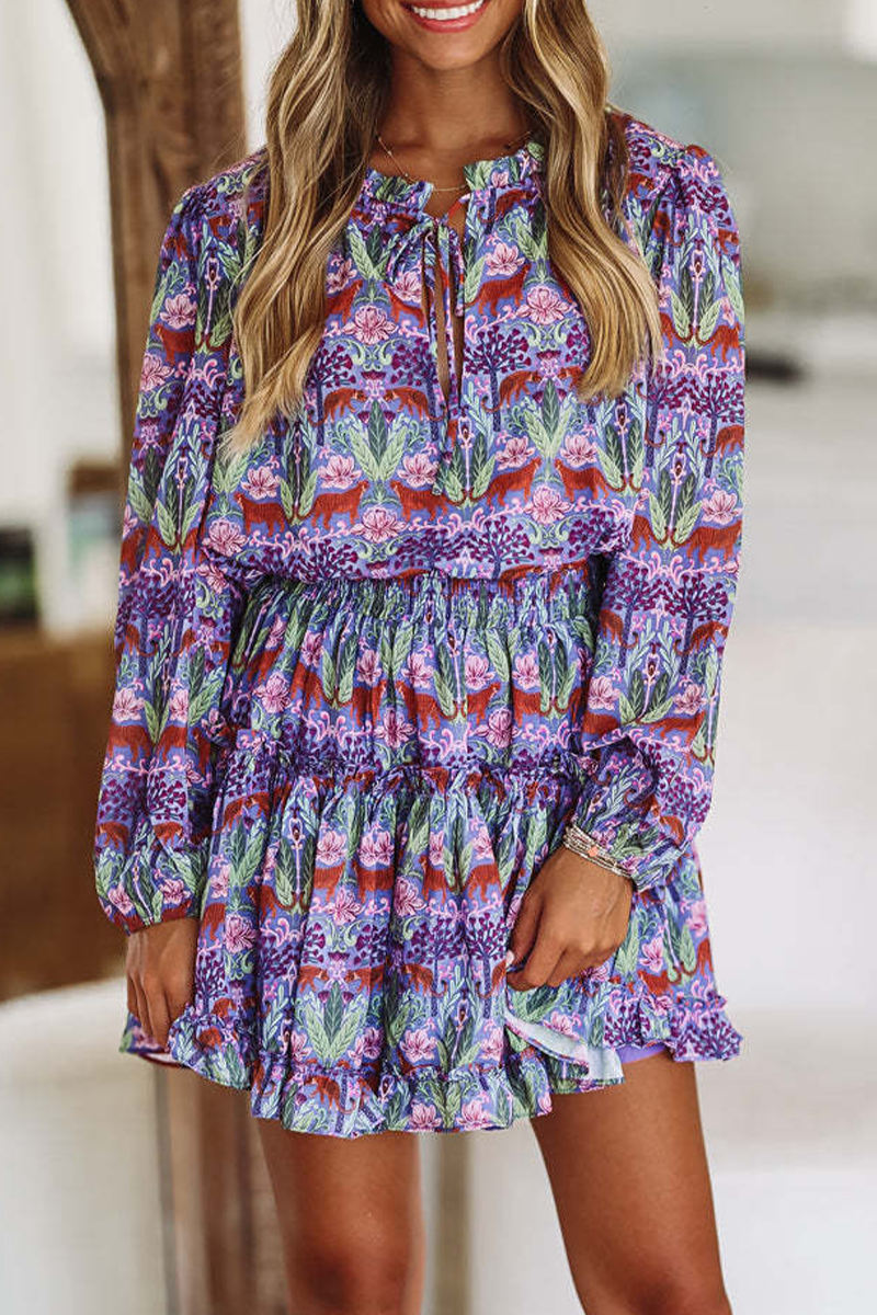 LP | Elegant dresses with floral print and lacing, ruffles and O-neckline