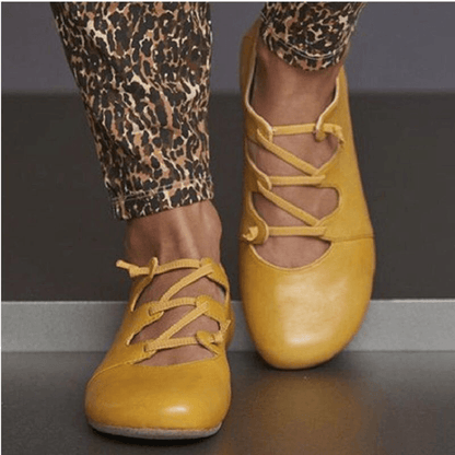 LP | Casual chic ballet flats with strap