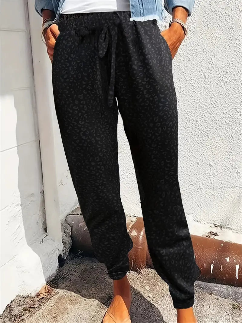 Casual jogging pants with leopard print and fixed hem