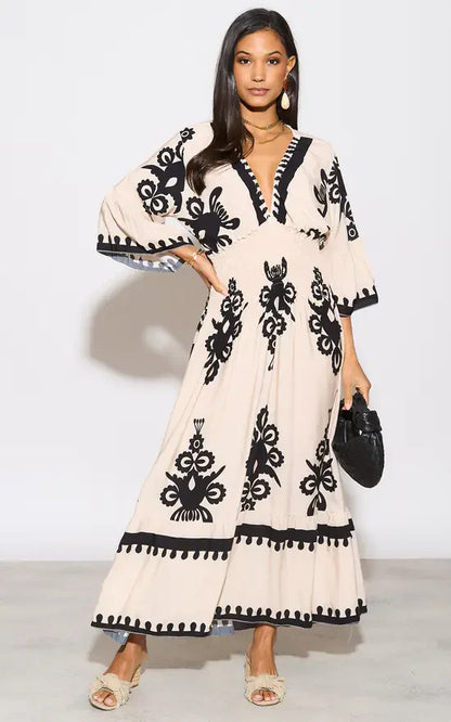 LD Long dress with V-neck and floral print in blue and white