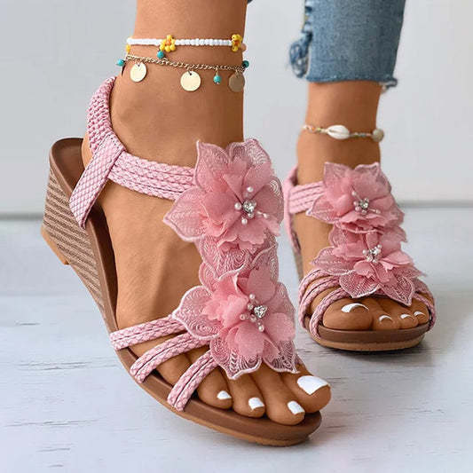 LP | Wedge sandals with floral decoration
