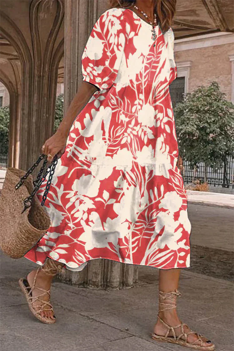 Dresses with pastel-colored skirt and round neckline with casual print