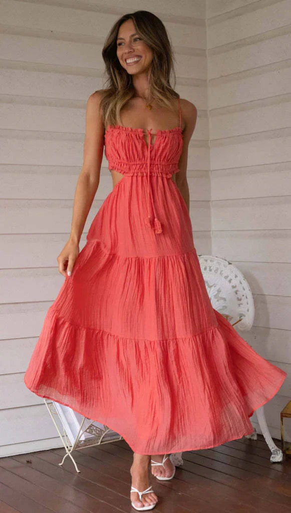 Sleeveless maxi dress with seams and ruffles