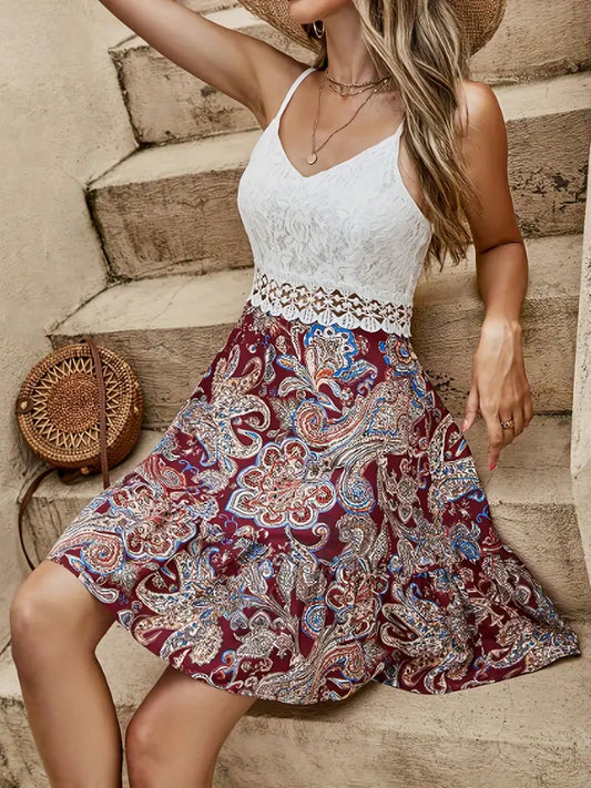 Mc | Contrasting lace cami dress with floral print.