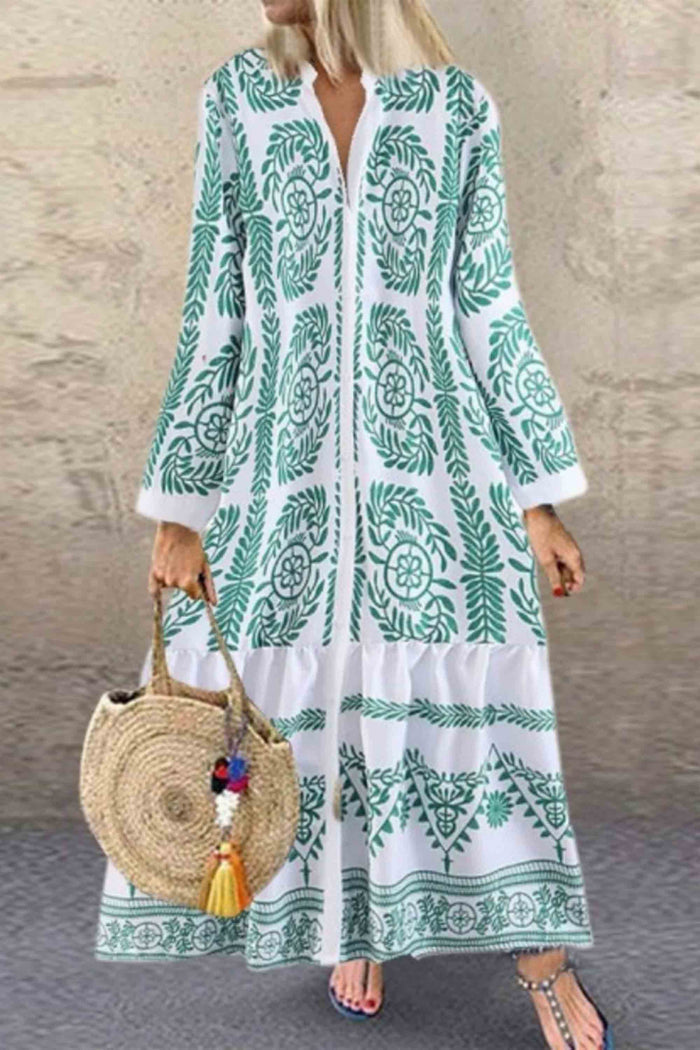 Mc | Long dress with high neck and street print