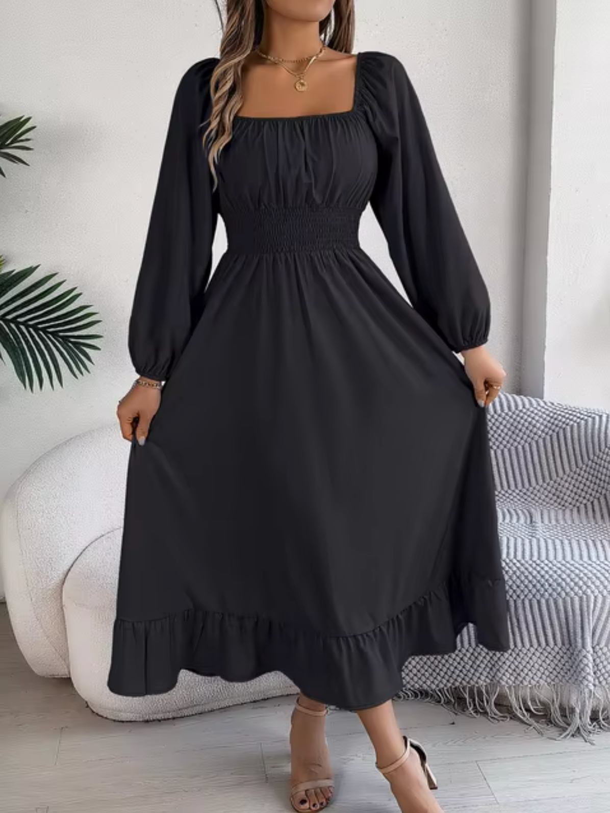 LP | High-waisted dress with puff sleeves