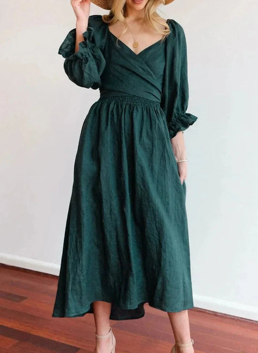 Elegant A-line dresses with a square neckline and fixed ruffles