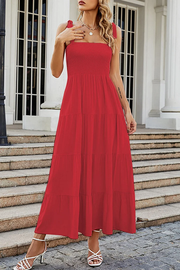 LP | Printed dresses with narrow straps and patches in city fashion