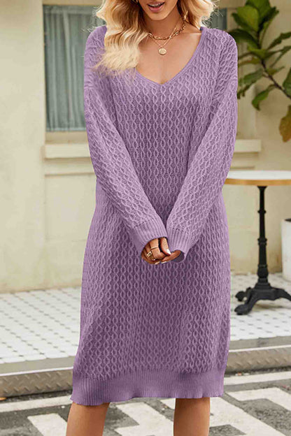 LP | An elegant knit dress with a spectacular V-neck for chic outfits