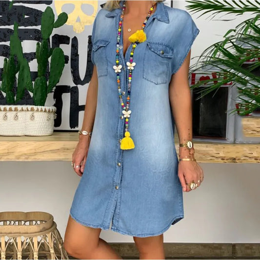 LD Sleeveless mini dress with button closure in washed denim