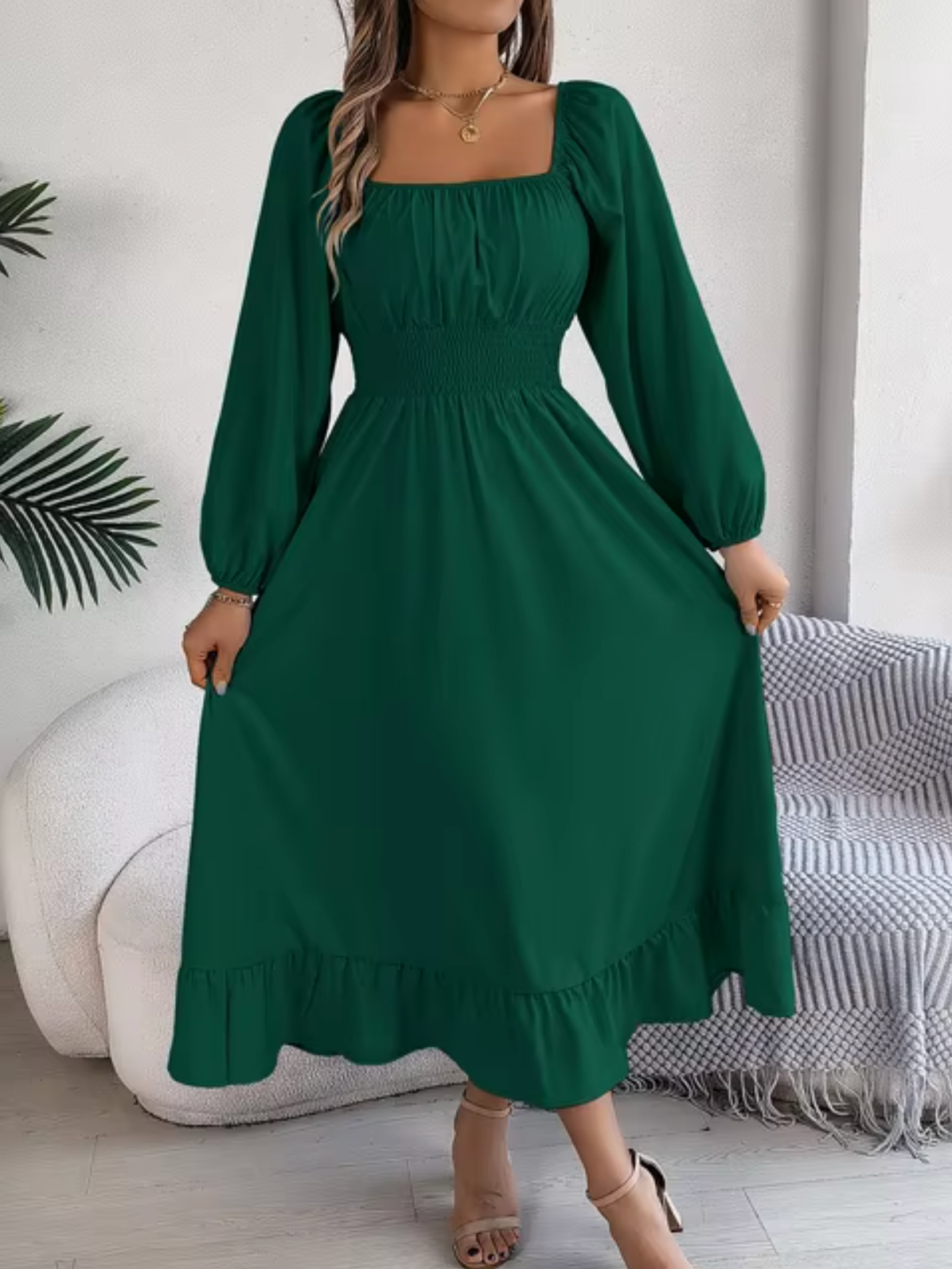 LP | High-waisted dress with puff sleeves