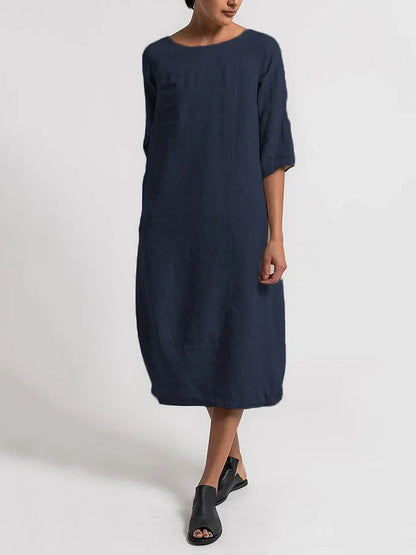 LP | One-color casual dress with round neckline and 3/4 sleeves