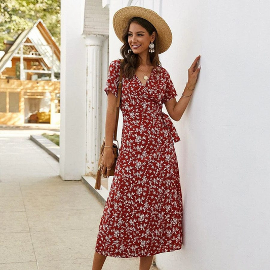 Summery midi dress with short sleeves and elegant floral print