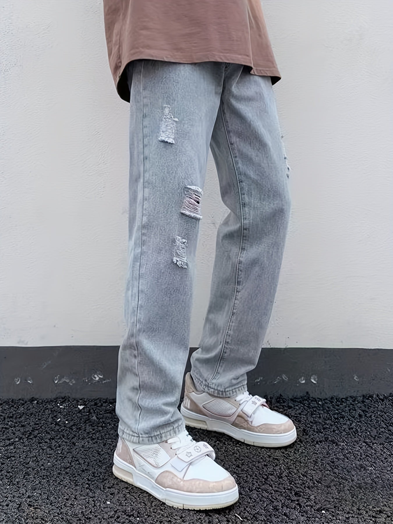 Loose-fitting straight-leg jeans