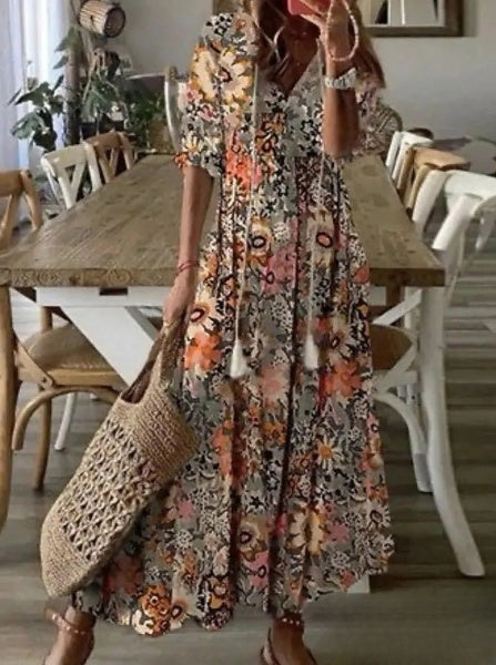 LP | Delia - Women's dresses Long dress with V-neck, half-length sleeves and printed beard