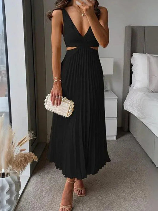 LD | Elegant sleeveless dress with an open back and graceful sophistication for warm-weather occasions