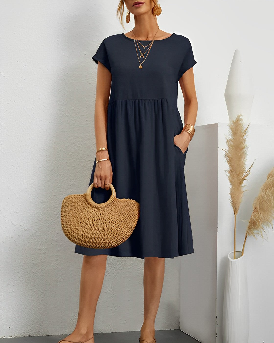 LP | Amarise elegant and timeless summer dress