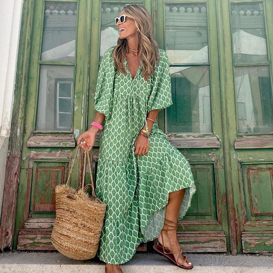 Bohemian long dress with vintage print V-neck and short loose sleeves