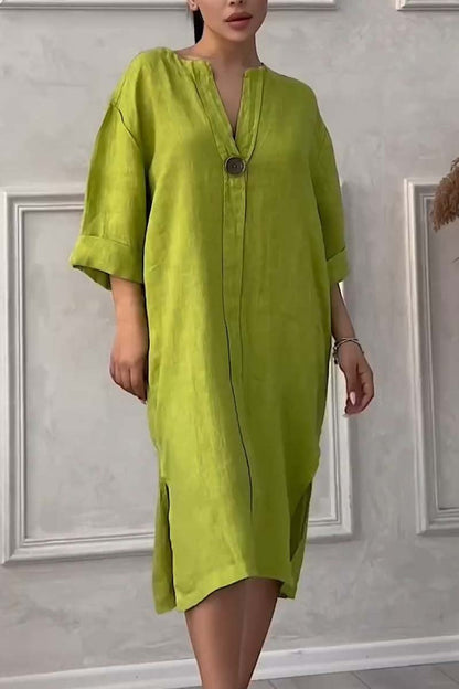 casual dress of cotton and linen with button fastening