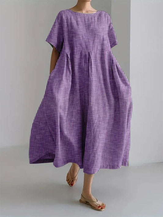 Casual long dress with wide stripes and retro styling for everyday wear