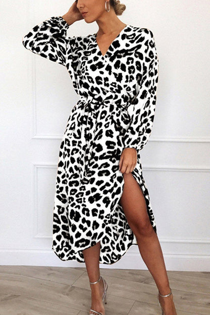 LP | Onça print crossover neckline dress