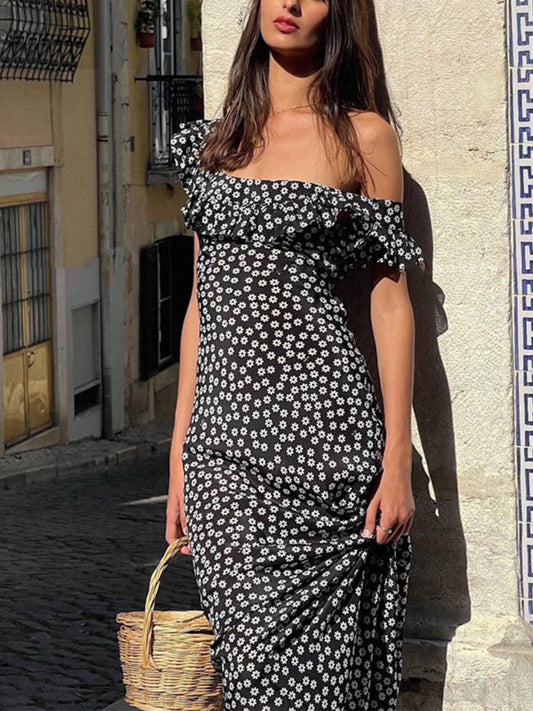 Stylish long dress with floral print and modern style