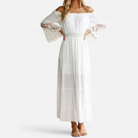 Bohemian maxi dress with bare shoulders for a natural and sophisticated look
