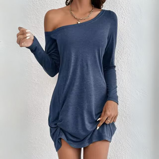 LP | Elegant off-shoulder dress with long sleeves