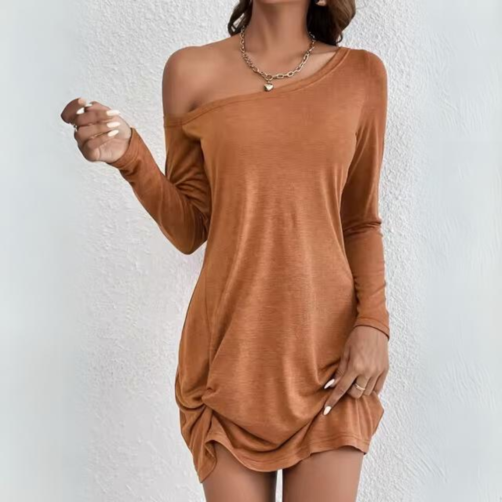 LP | Elegant off-shoulder dress with long sleeves