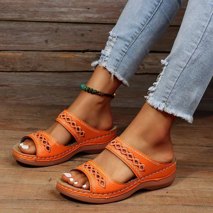 LP | Versatile and comfortable generic slippers