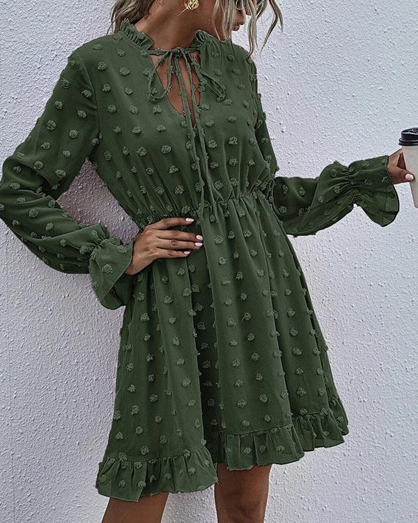 LP | Fashionable chiffon lace dress with ruffles at the waist