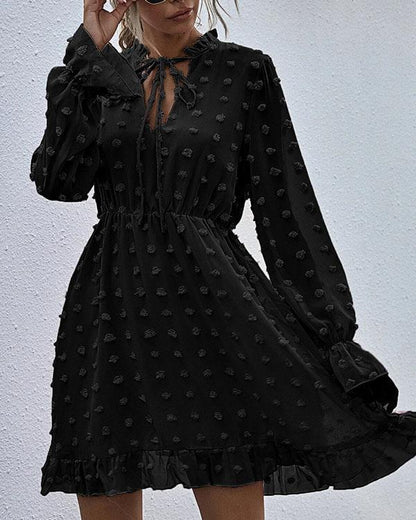 LP | Fashionable chiffon lace dress with ruffles at the waist