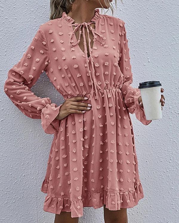 LP | Fashionable chiffon lace dress with ruffles at the waist