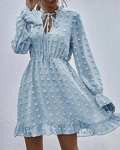 LP | Fashionable chiffon lace dress with ruffles at the waist