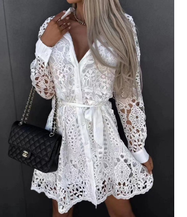 Mc | Wide V-neck dress with long sleeves